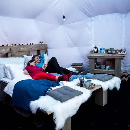 Quinzee Nupen - Pure & Private Retreat