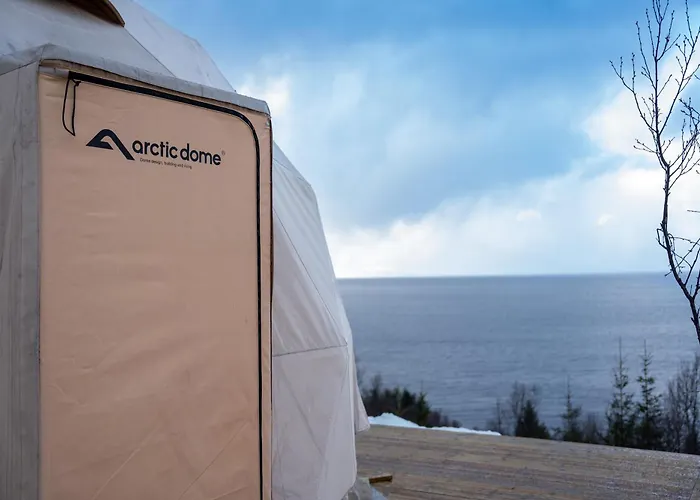 Glamping Quinzee Nupen - Pure & Private Retreat Kafjord (Finnmark)