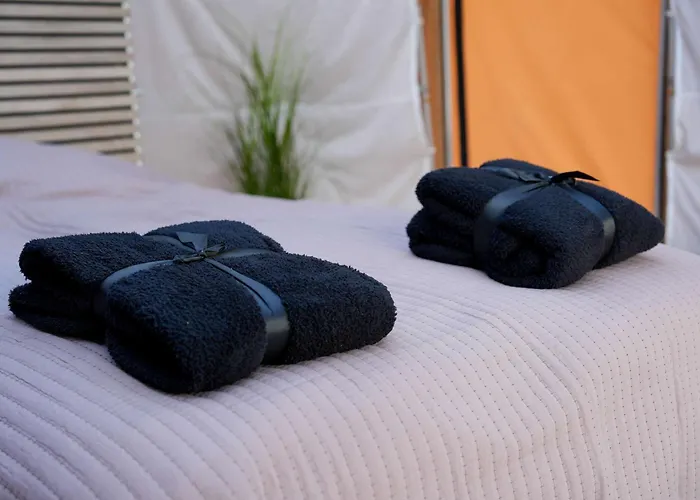 Quinzee Nupen - Pure & Private Retreat